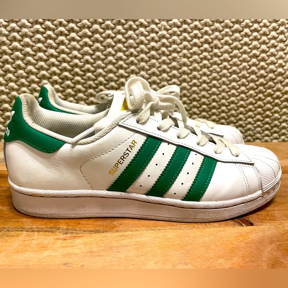 Adidas Superstars, women’s 8